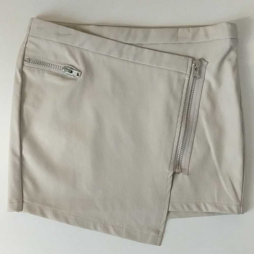 👗 Asymmetrical Beige Cream Skirt with Zippers